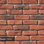 Doğal tuğla görünümlü pastel tuğlalar, iç mekanlara sıcak ve davetkar bir görünüm kazandırır.