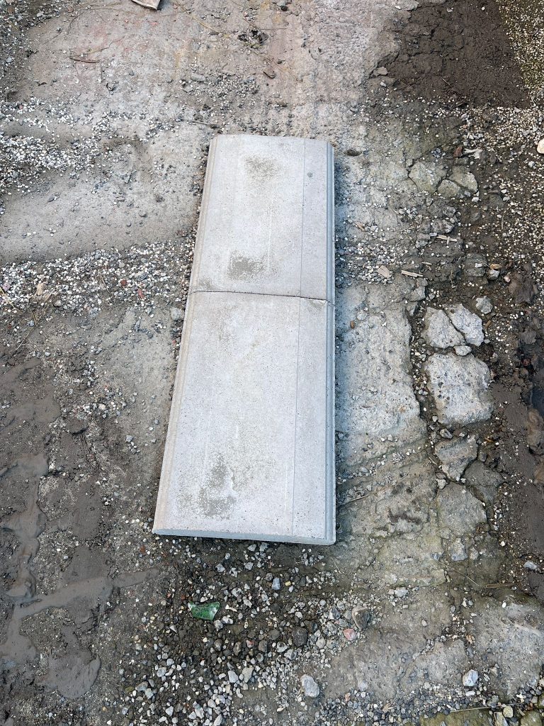Gri 25×40 Beton Harpuşta ürün banner