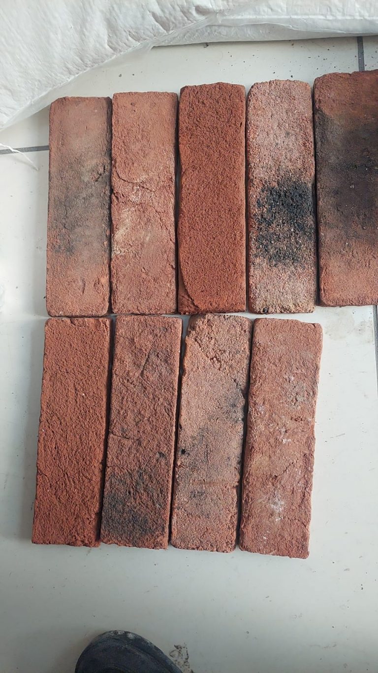 El Yapımı Tuğla