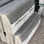 Siyah renkli beton bordür taşı, geçme sistemi, 50x20x10 cm