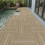 Havuz kenarında döşenmiş doğal ahşap görünümlü Albero dış mekan yer karoları.