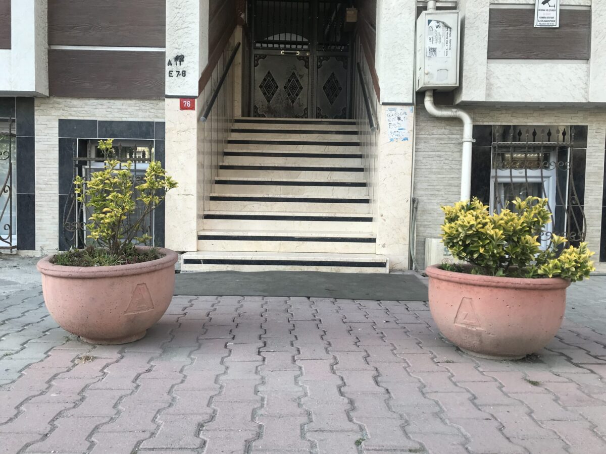 Aktaş Yuvarlak Beton Saksı (60x60x40 cm) – Doğal Gri Renk - Görsel 2