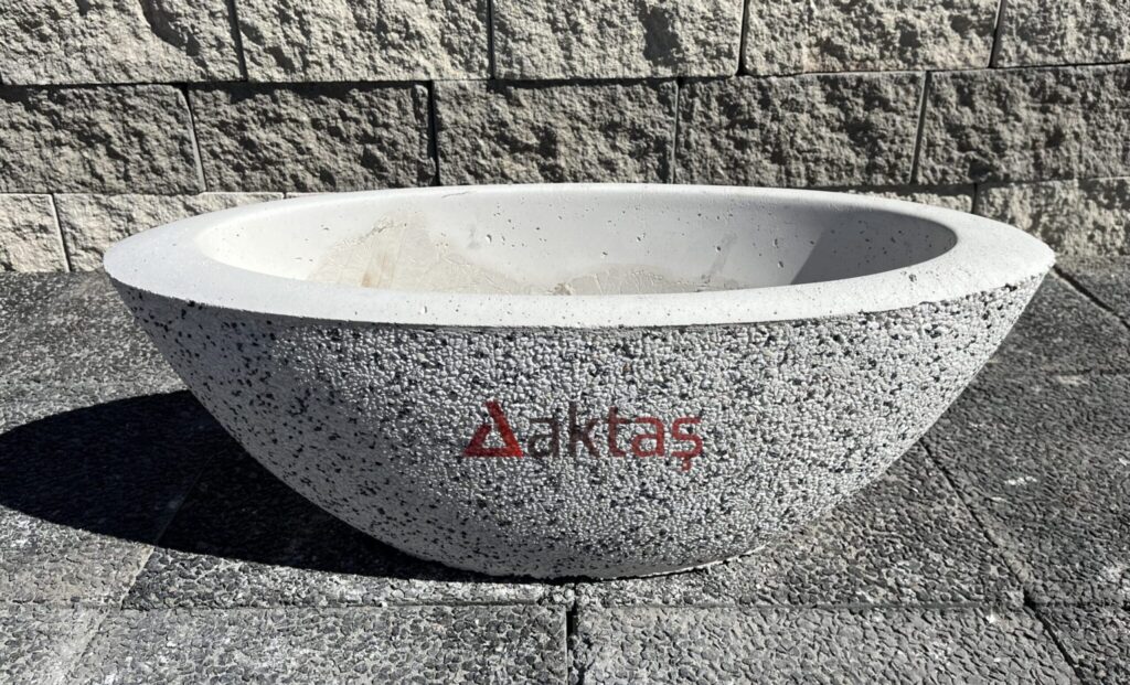 Aktaş Beyaz Mozaikli Küçük Kayık Saksı (80x30x30 cm) ürün banner