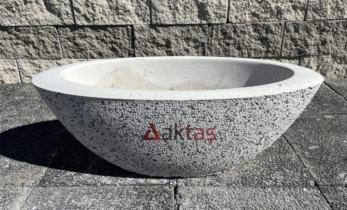 Aktaş Beyaz Mozaikli Küçük Kayık Saksı (80x30x30 cm)