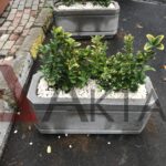 Aktaş Dikdörtgen Beton Saksı (80x30x40 cm) – Doğal Gri Renk