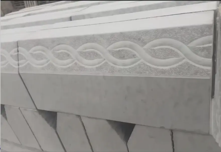 Kaldırım ve peyzaj uygulamaları için üretilmiş gri süslü beton bordür taşı gri süslü beton bordür taşı 40x18 standart bordür